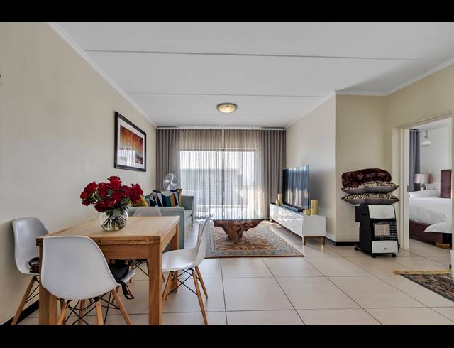 2 BEDROOM APARTMENT TO LET IN FOURWAYS